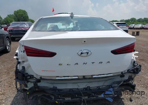 2019 Hyundai Elantra Sel z USA, uszkodzony, nr VIN 5NPD84LF0KH472898